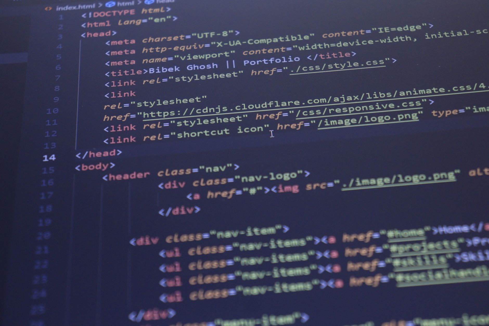 Web Tasarımı Kodlama Dünyasına İlk Adım: Dijital Kimliğini İnşa Etme Rehberi